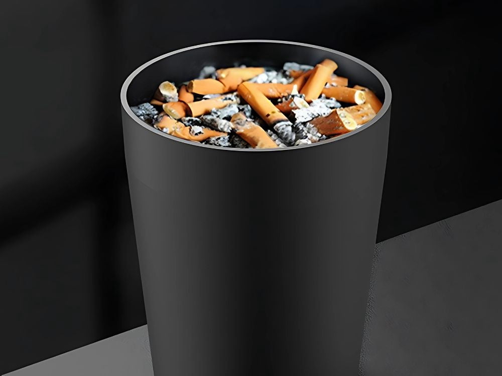 Askfat för bil 13x6 cm med cigarettsläckare och hållare svart