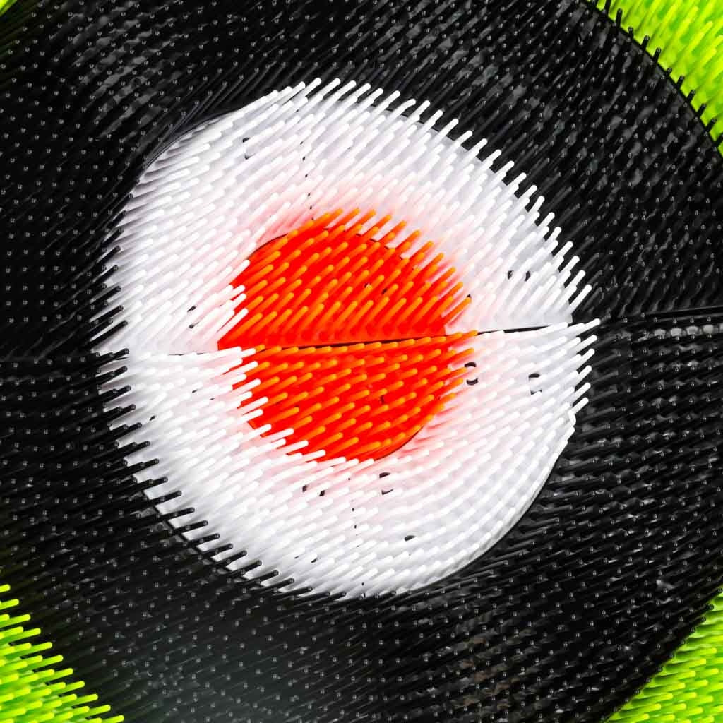 Darttavla med ställning och kastset 10 delar (5 yxor, 5 shuriken)