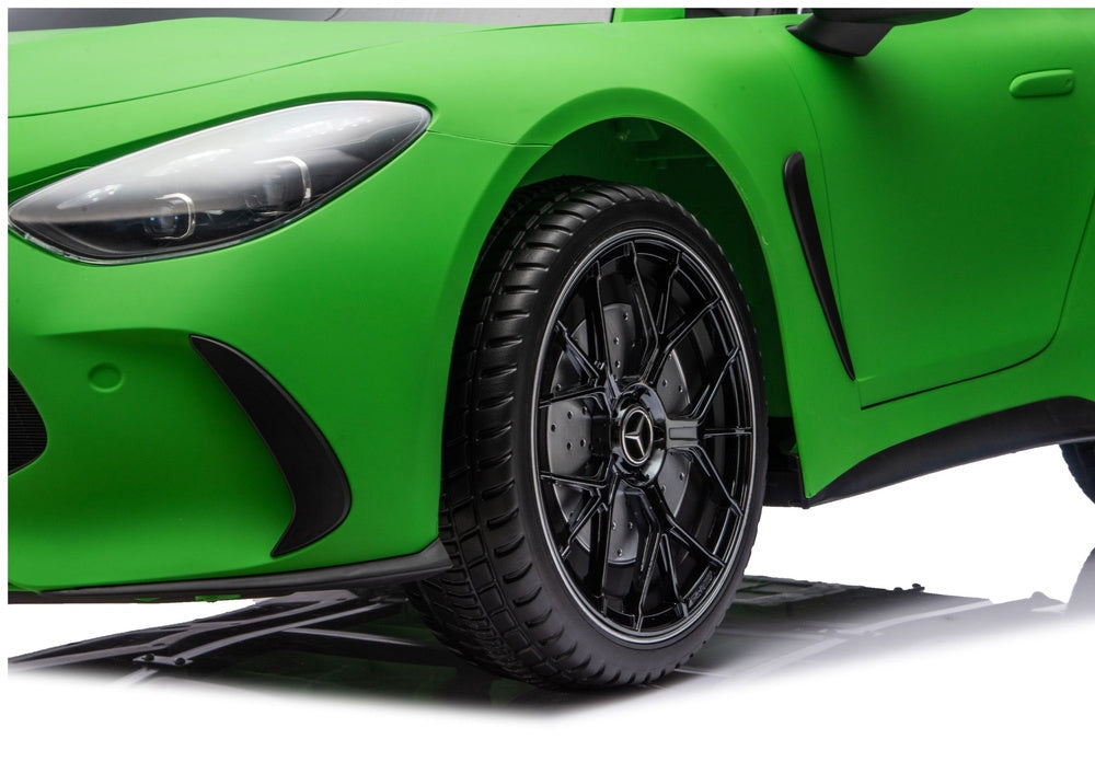 Elbil för barn Mercedes GT63 AMG batteridriven matt grön