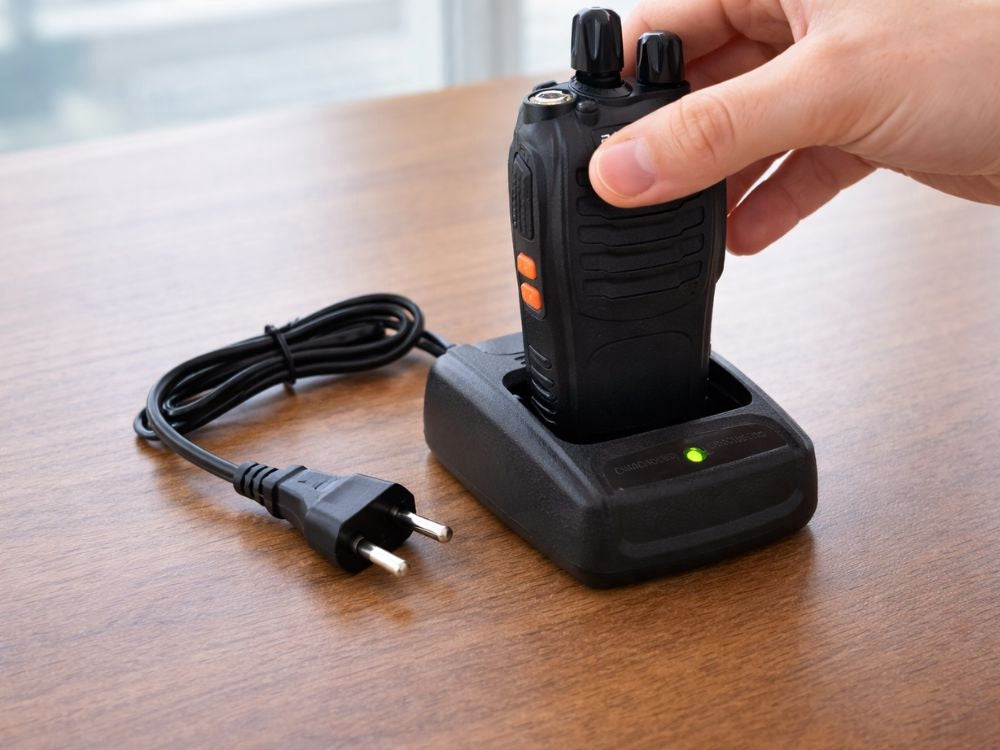 Laddstation docka för Baofeng BF-888S walkie talkie, 240 V, svart
