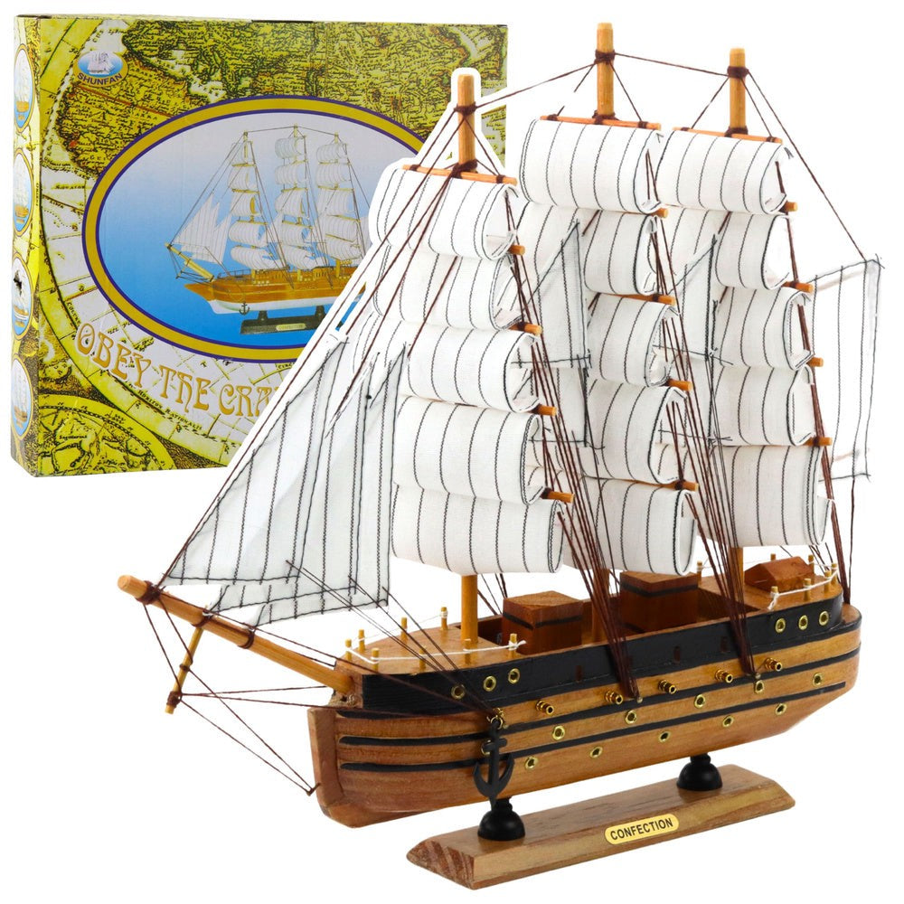 Modell segelfartyg 3-mastat trä 39x36 cm med bas och skylt