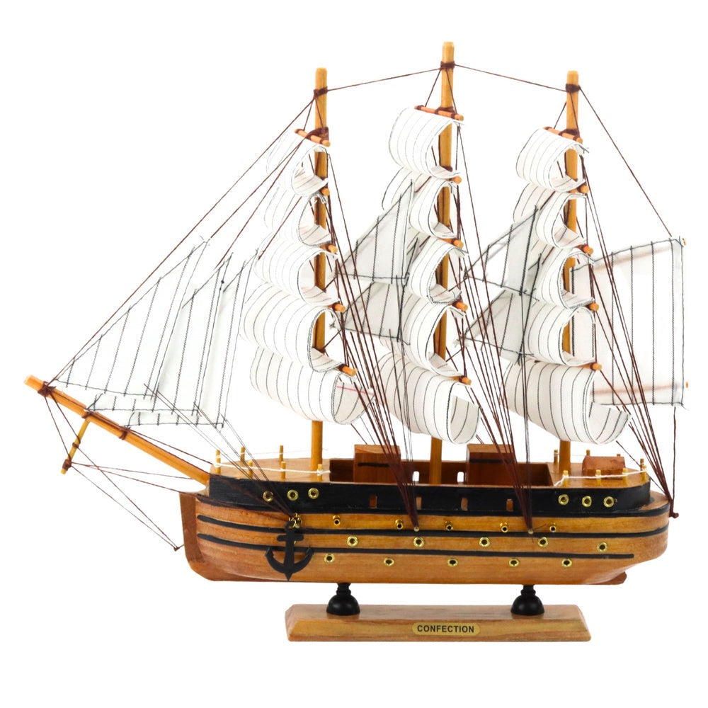 Modell segelfartyg 3-mastat trä 39x36 cm med bas och skylt