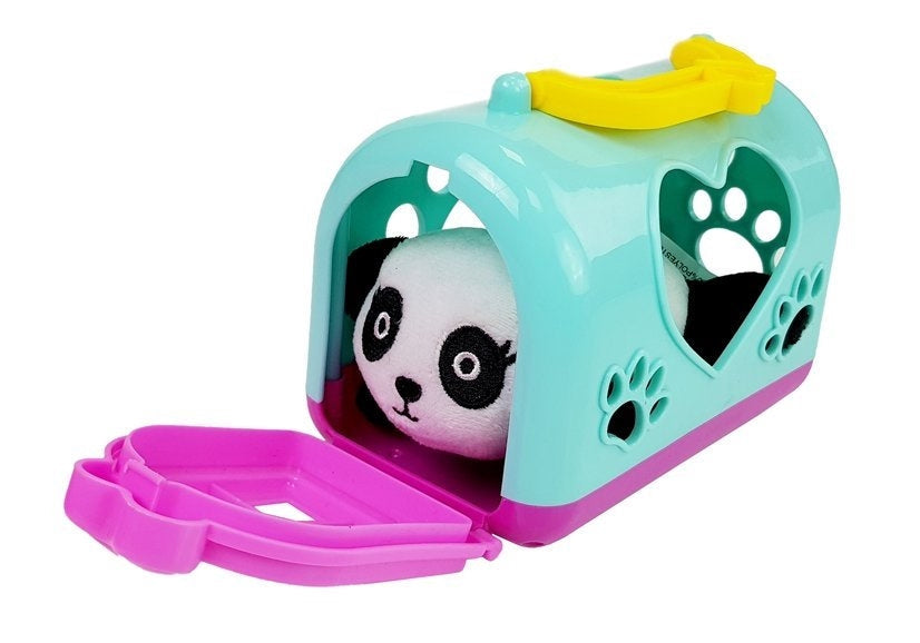 Plysch panda med transportör 13,5 cm – välj färg (vit/blå, rosa/lila)