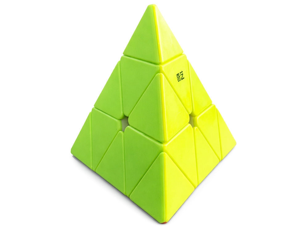 Pyraminx pyramidkub 3D logikpussel roterande plast 9,5 cm