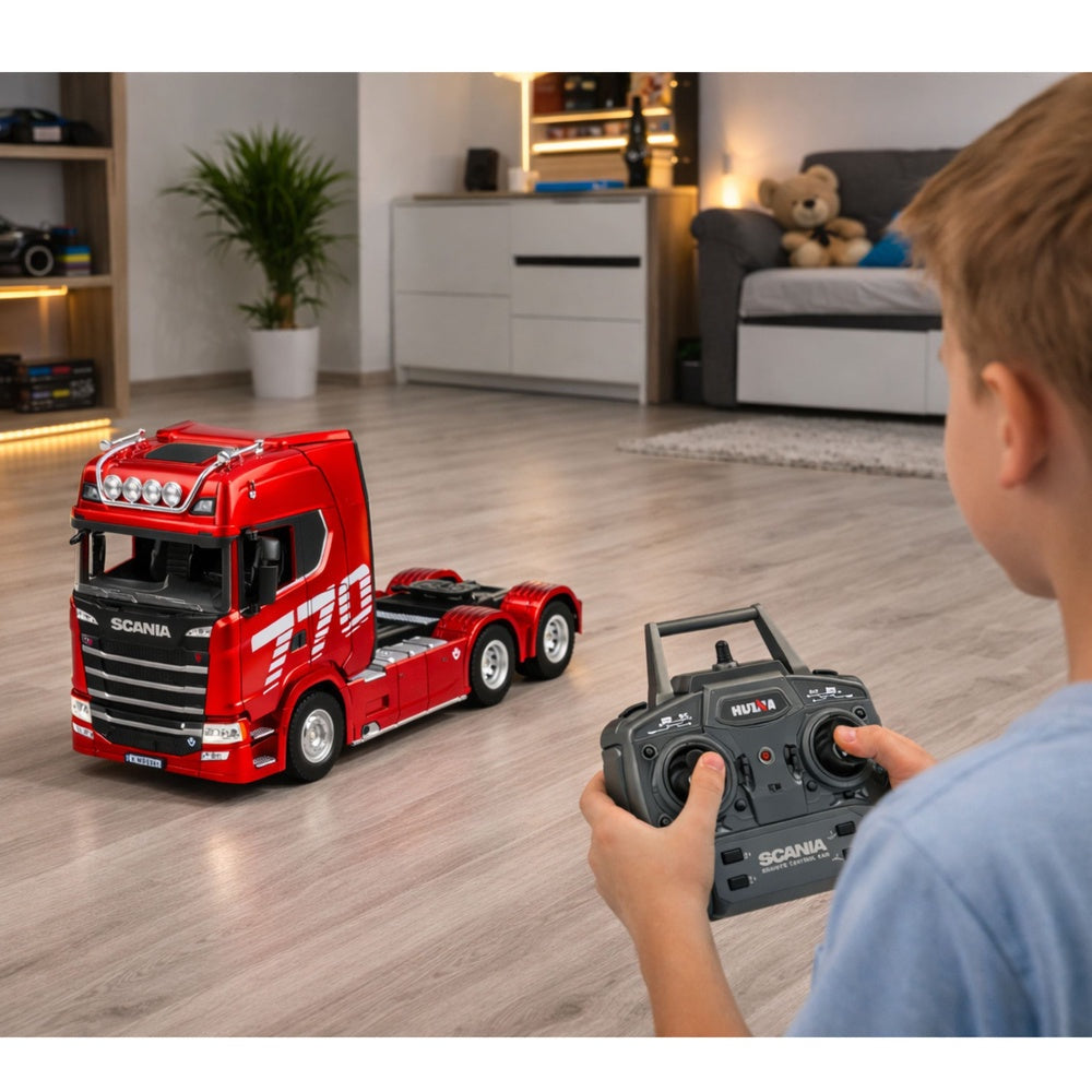 RC traktor Scania Huina 1501 1:18 med ljus/ljud, 7,4V batteri