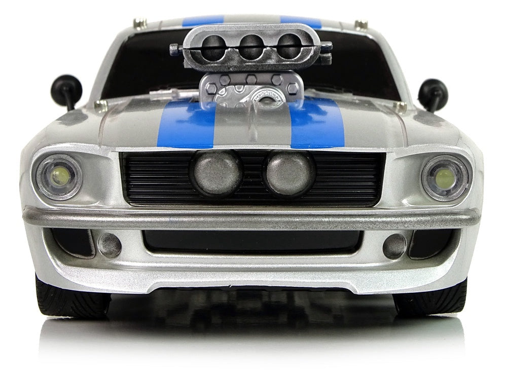Radiostyrd sportbil 1:16 med fjärrkontroll, 4.8V batteri, 26 cm