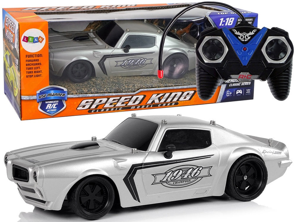 Radiostyrd sportbil 1:18 röd med fjärrkontroll, kräver AA-batterier