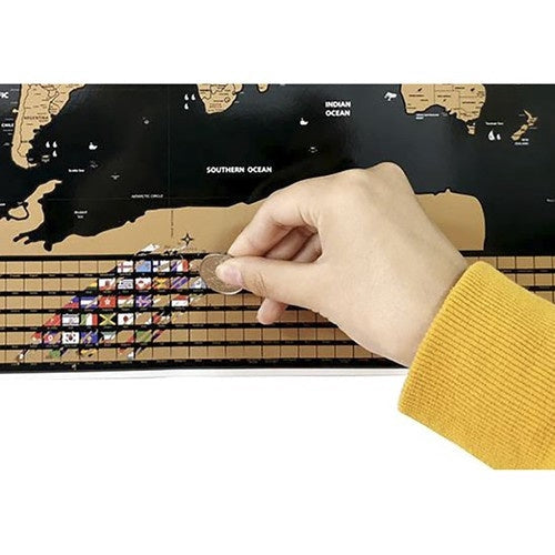 Skrapkarta världskarta 82x59 cm guld/svart skrapyta i tub