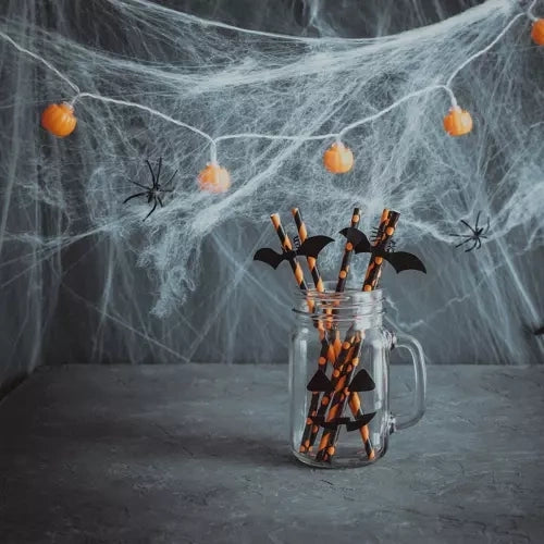 Spindelnät Halloween-dekoration 60 g vit med 2 spindlar, täcker 2,5 m²