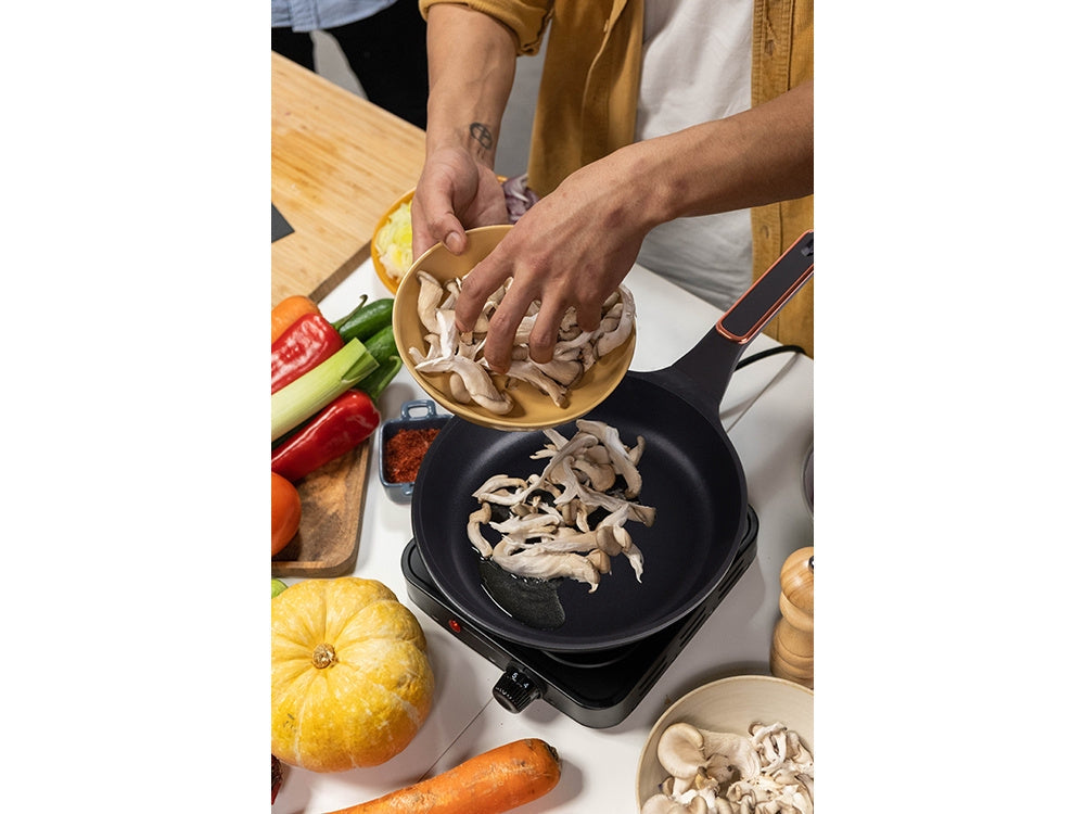 Stekpanna 20 cm non-stick gjuten aluminium svart för induktion