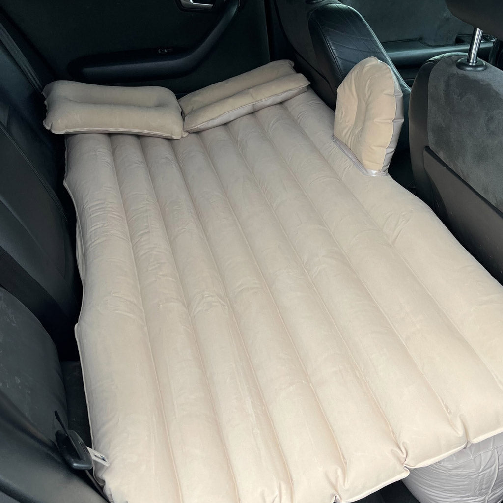 Uppblåsbar bilmadrass för baksäte 130x80 cm med pump & 2 kuddar