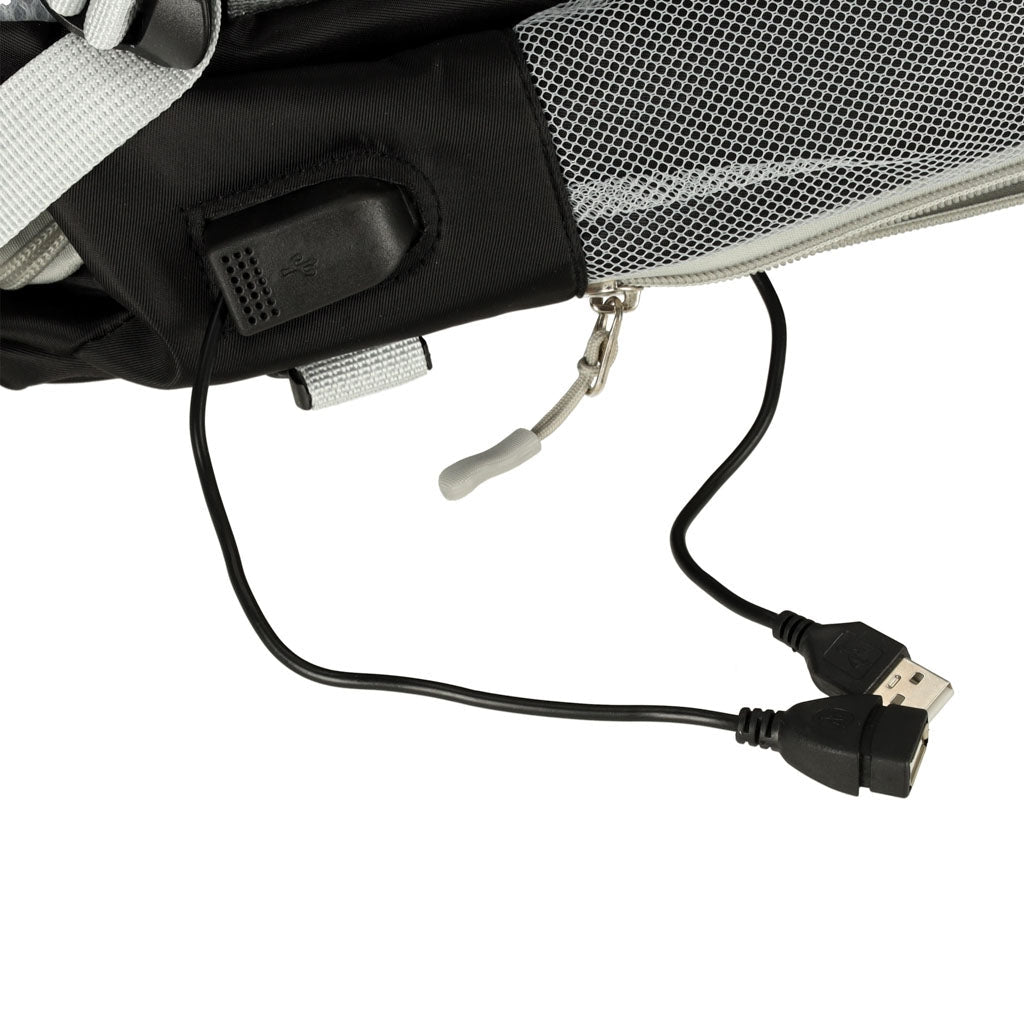 Vattentålig reseryggsäck med USB-port och skofack svart 45x28x16