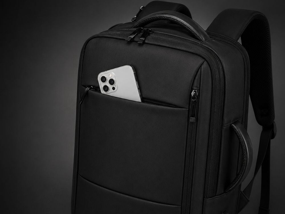 Affärsryggsäck med laptopfack och USB-port svart polyester 33x47 cm