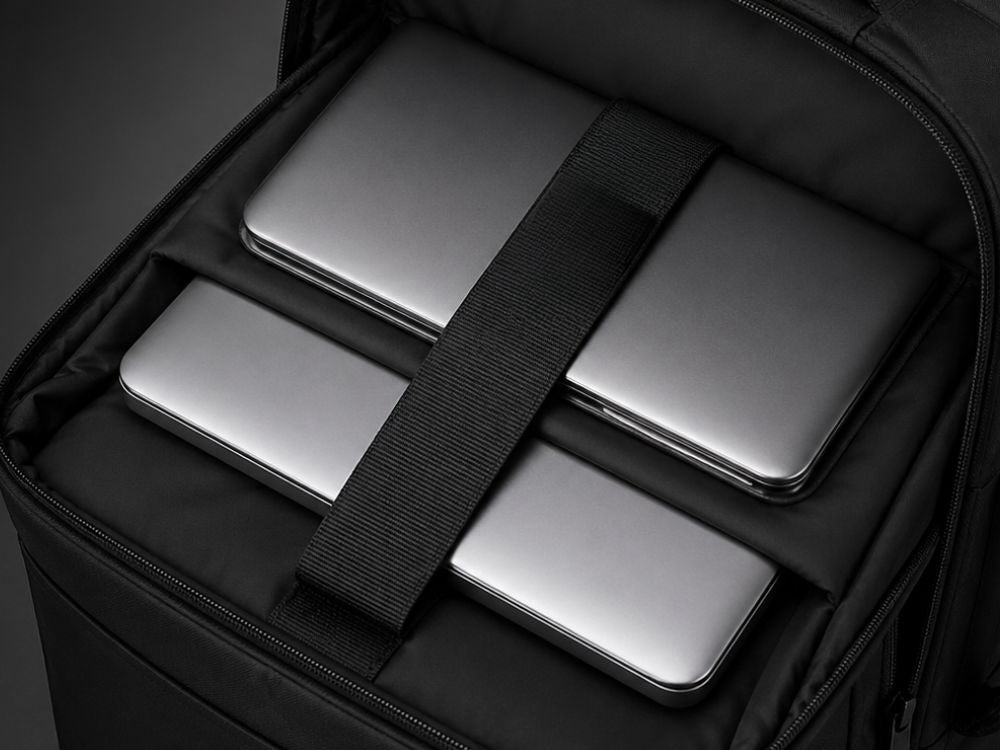 Affärsryggsäck med laptopfack och USB-port svart polyester 33x47 cm