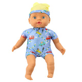 Babydukka 31 cm med sydda kläder och hatt, rörliga leder 18+ mån