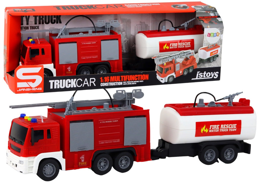 Brandbil med släp 1:16 med ljus/ljud och vattenpump 45 cm