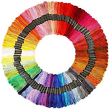 Broderigarn mouline 100-pack 8 m/docka slumpmässiga färger