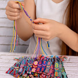Broderikit 207 delar med 100 färger, trådar 8 m, 5 broderiram