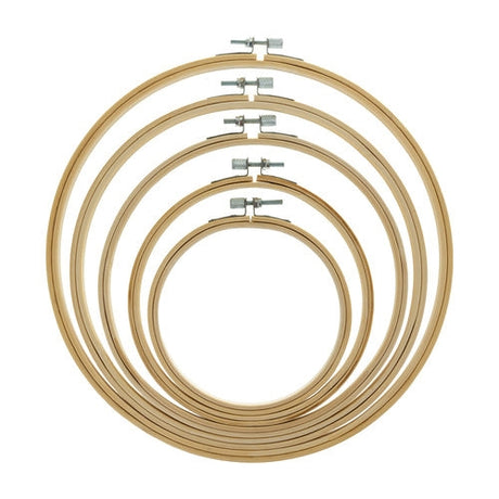 Broderikit 207 delar med 100 färger, trådar 8 m, 5 broderiram