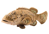 Dekorationsfigur sjöman med fisk 11 cm grå, CE/EN71 3+