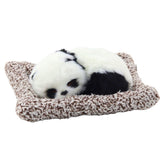 Dekorativ figur sovande panda på kudde 18x15 cm med transparent bärväska