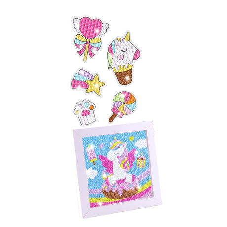Diamond painting set Unicorn Cookie Corner med ram, 2 nyckelringar & klistermär