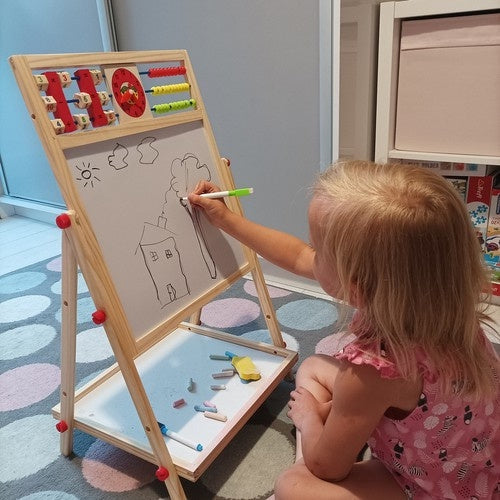 Dubbelsidig rittavla i trä för barn med krita/tusch, abakus & klocka