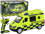 Fjärrstyrd ambulans leksaksbil med ljus och siren 22 cm gul