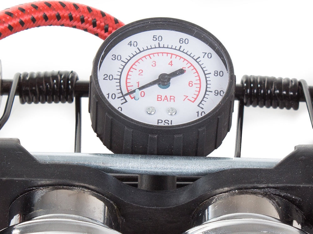 Fotpump med manometer dubbelcylinder 7 bar/100 PSI för bil/cykel
