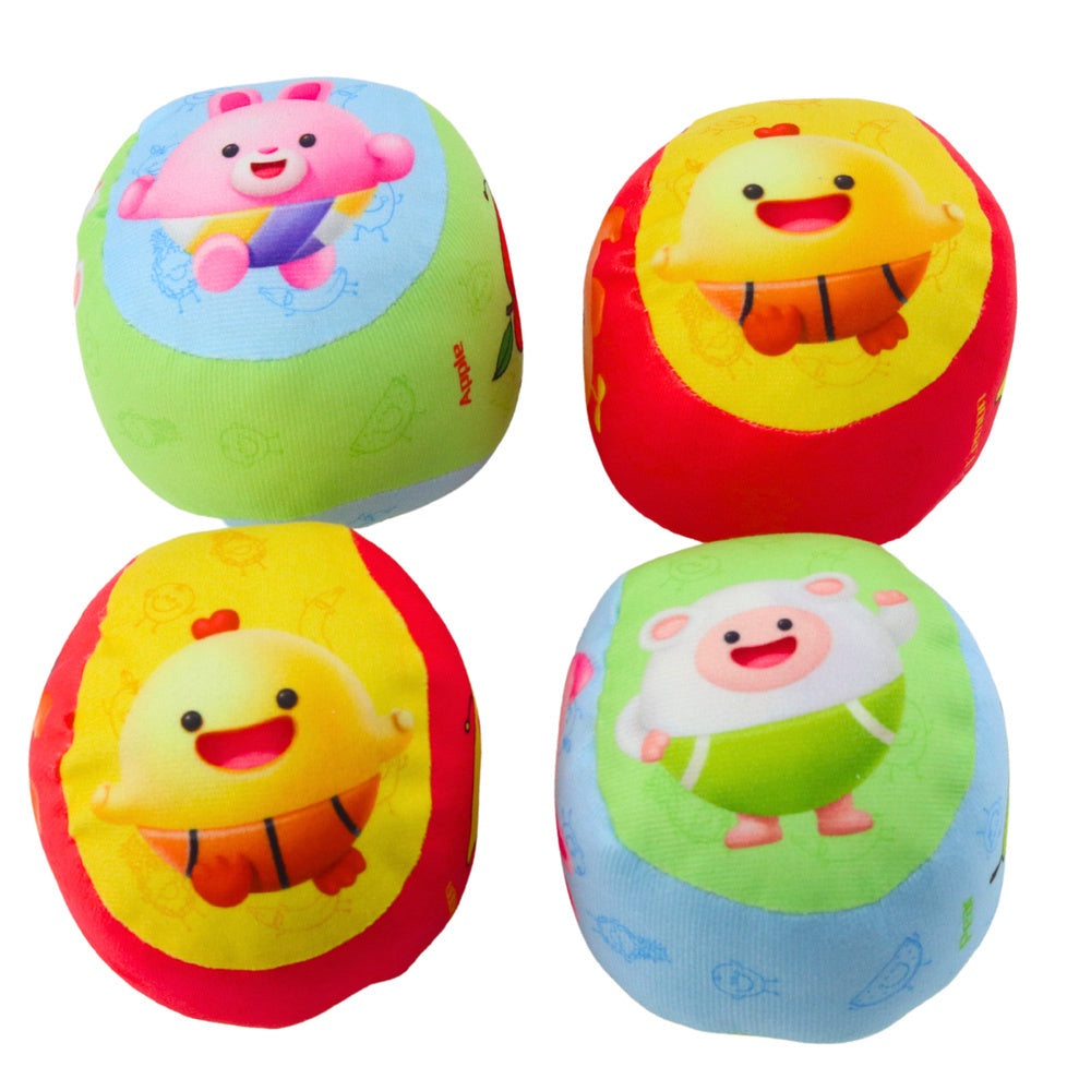 Mjuka leksaksbollar för barn 10 cm frukt- och figurmotiv 4-pack