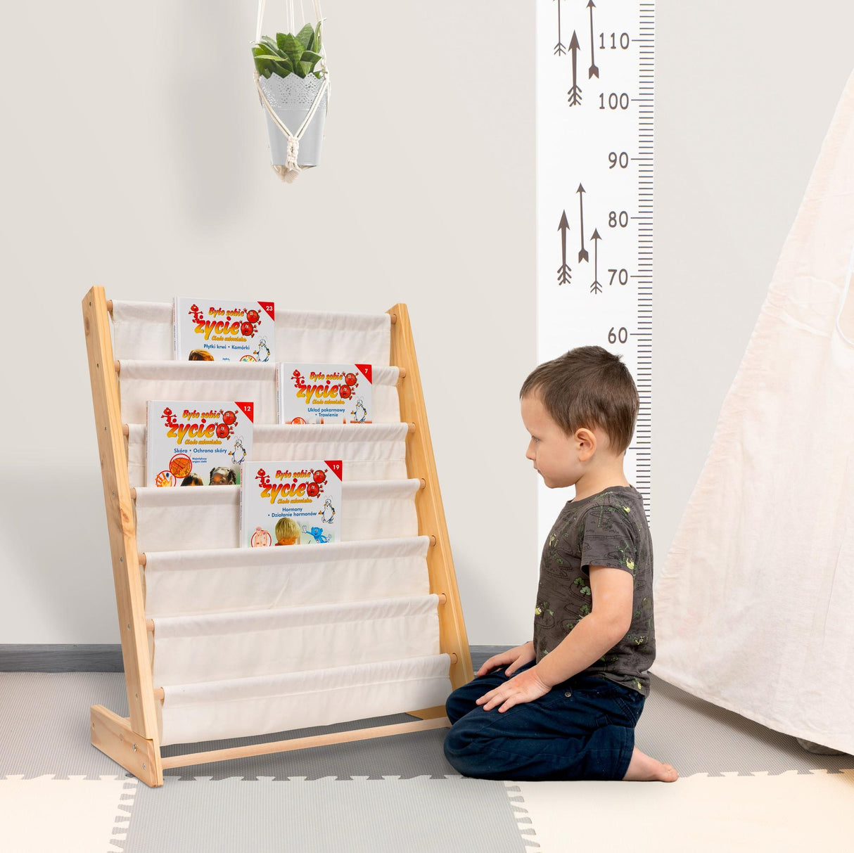 Montessori barnbokhylla med 6 fickor, trä/bomull, 63x76,5x30 cm