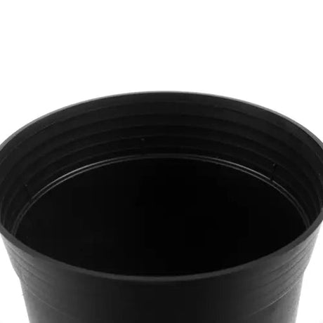 Plastkrukor 2L 500-pack svart 13 cm 16 cm toppdiameter 12 hål
