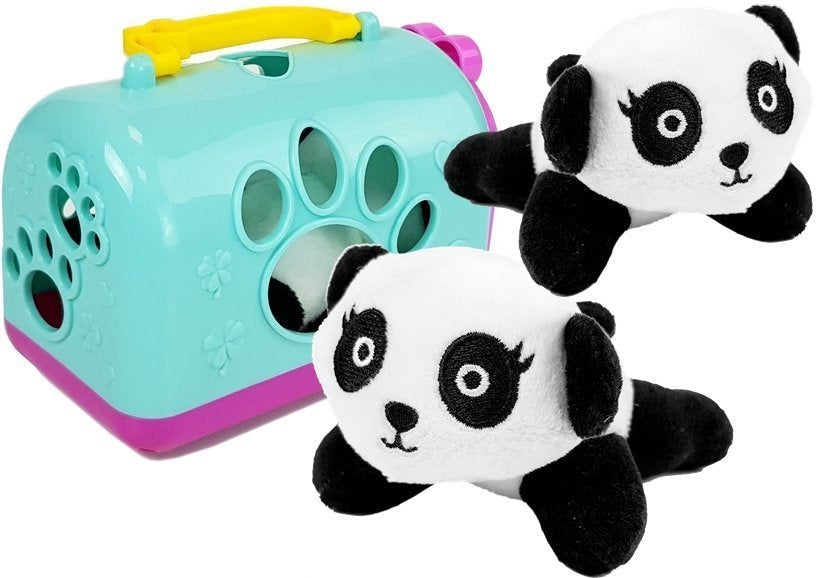 Plysch panda med transportör 13,5 cm – välj färg (vit/blå, rosa/lila)
