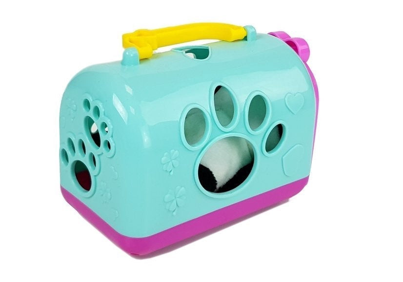 Plysch panda med transportör 13,5 cm – välj färg (vit/blå, rosa/lila)
