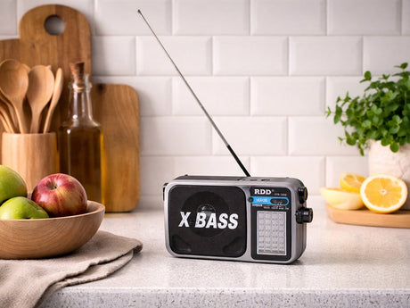 Portabel radio FM/AM/kortvåg med LED-ficklampa USB-C grå 17,5 cm