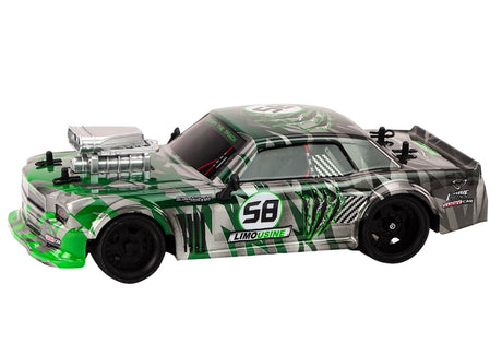 Radiostyrd bil 1:16 grön med 2.4G fjärrkontroll, gummihjul