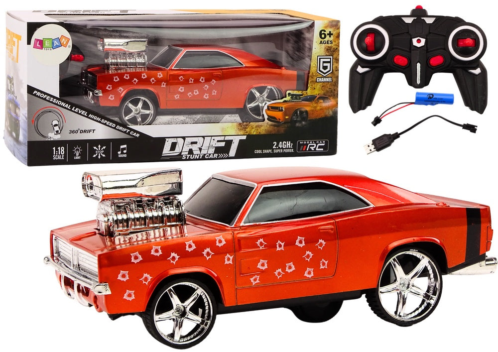 Radiostyrd driftbil 1:18 röd 360° drift med ljus/ljud 2.4GHz