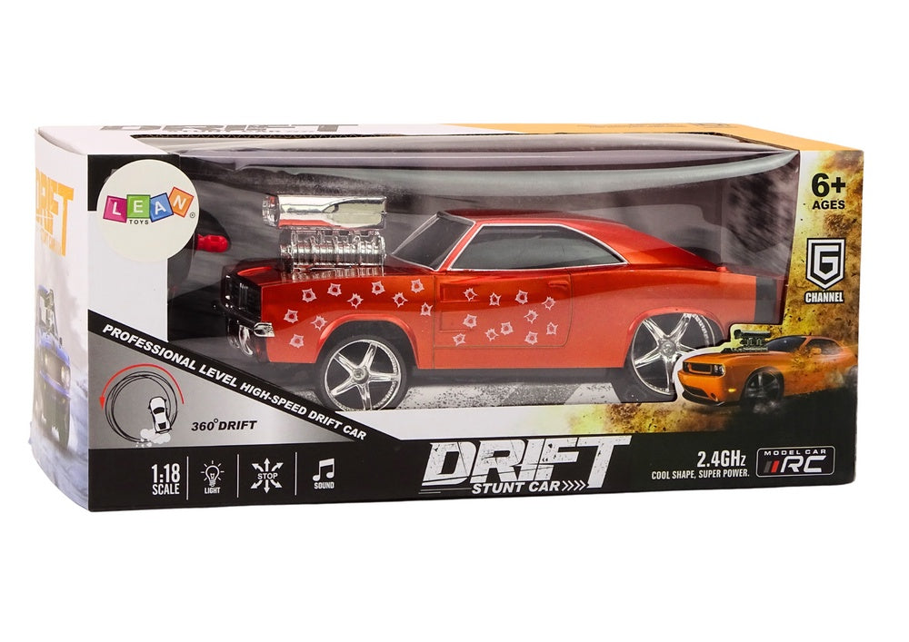 Radiostyrd driftbil 1:18 röd 360° drift med ljus/ljud 2.4GHz