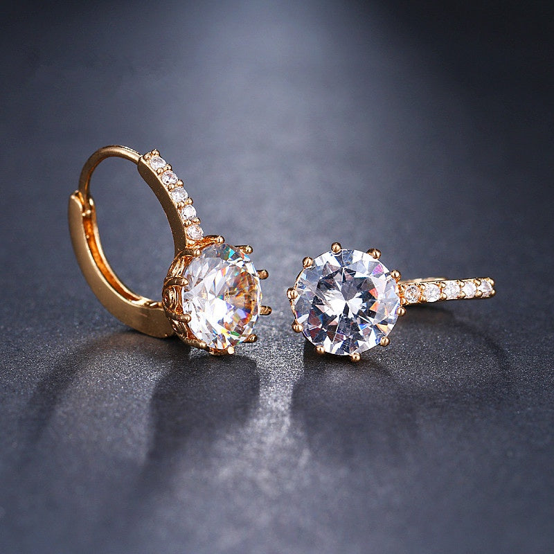 Ringörhängen metall 1,5 cm med diamant 1 cm, silver eller guld