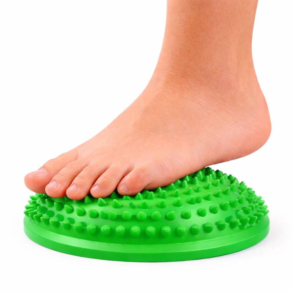 Sensorisk balanshalvboll 16 cm med massagepiggar för rehab och terapi