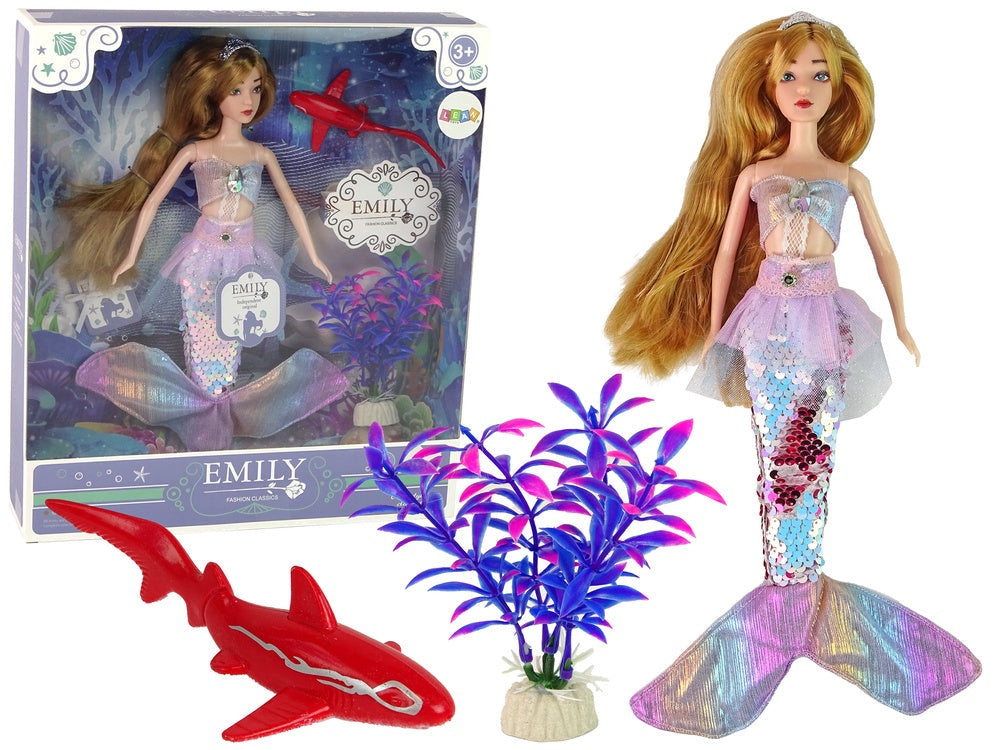 Sjöjungfrudocka Emily 35 cm med avtagbar svans, haj & växt 3+