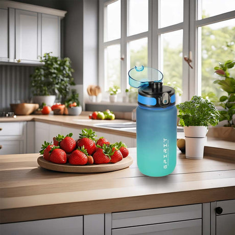 Sportflaska 600 ml med mätmarkeringar och rem, blågrön