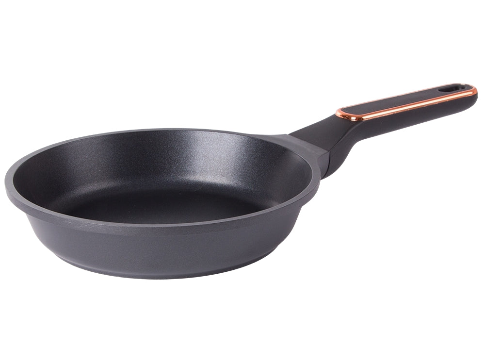 Stekpanna 20 cm non-stick gjuten aluminium svart för induktion