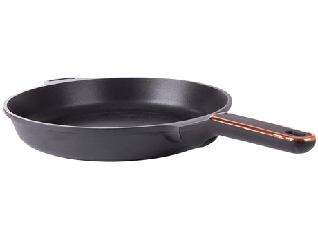 Stekpanna 28 cm gjuten aluminium non-stick, svart, för induktion