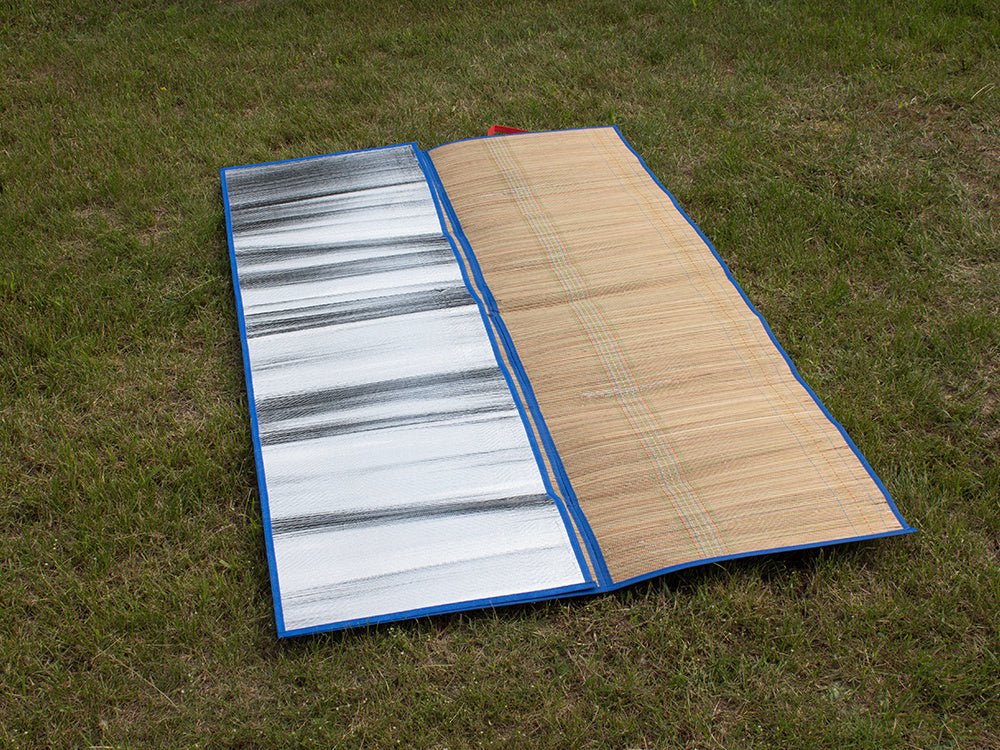 Strandmatta halm 150x170 cm med aluminiumundersida bärhandtag