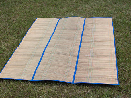 Strandmatta halm 150x170 cm med aluminiumundersida bärhandtag