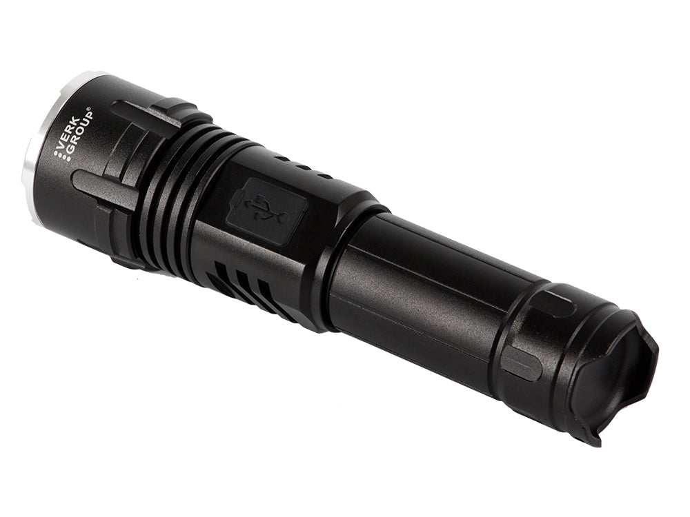 Taktisk LED-ficklampa CREE XHP160 zoom USB-C IPX5