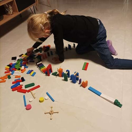Trädominoset 407 delar, 360 färgblock med tillbehör och väska