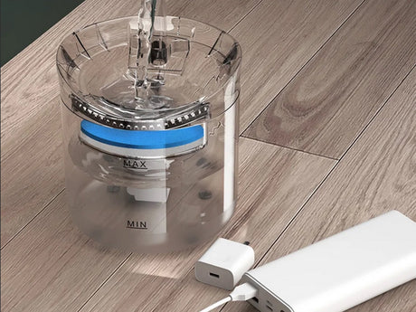 Vattenfontän katt/hund 1,8 L USB med pump och kolfilter transparent