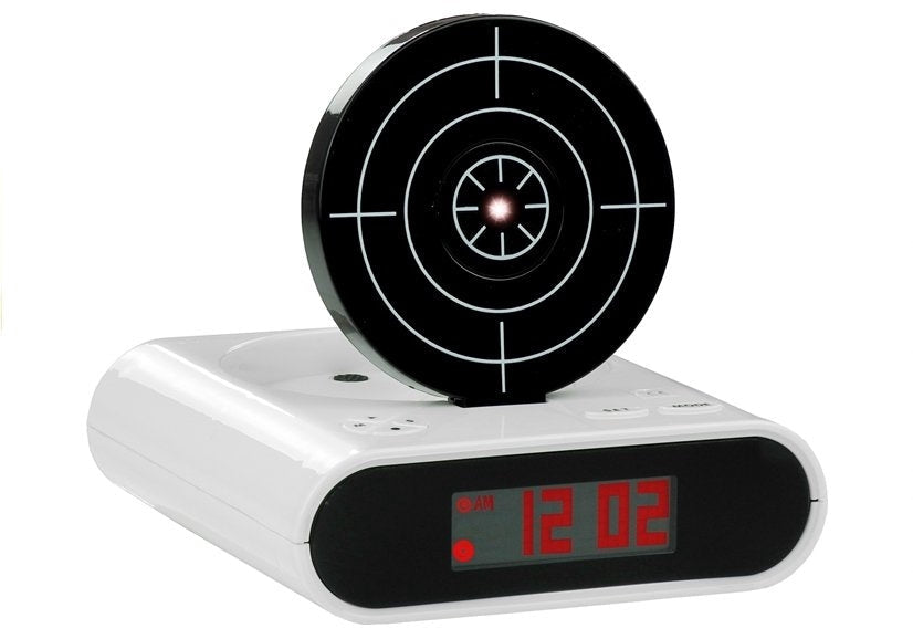 Väckarklocka med laserpistol och måltavla för att stänga av alarm